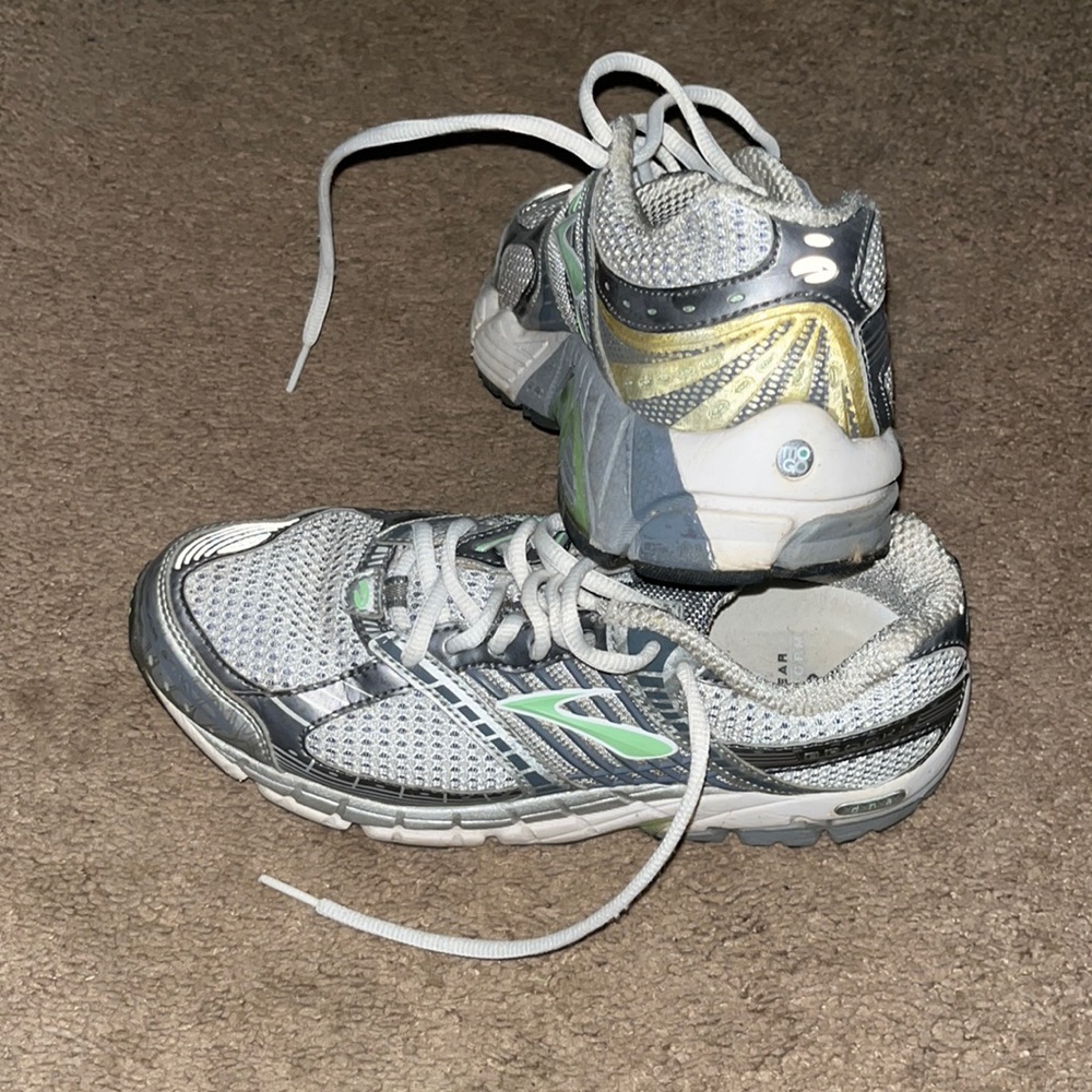 Brooks Brothers Sneakers
